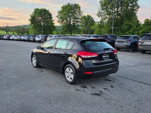 Used 2018 Kia Forte LX FWD image 6