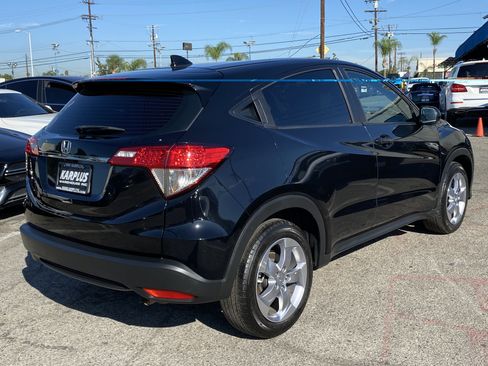Used 2022 Honda HR-V LX image 10