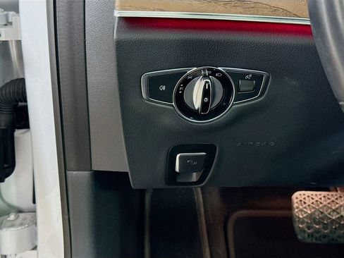 Used 2020 Mercedes-Benz E 350 4MATIC Sedan image 10