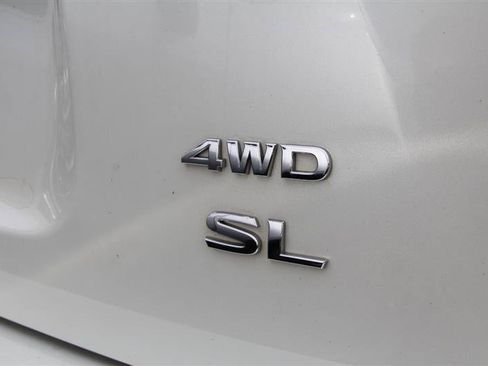 Used 2018 Nissan Pathfinder SL w/ SL Premium Package AWD/4WD image 13