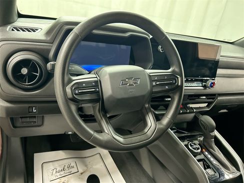 Used 2024 Chevrolet Colorado Trail Boss w/ Technology Package image 3