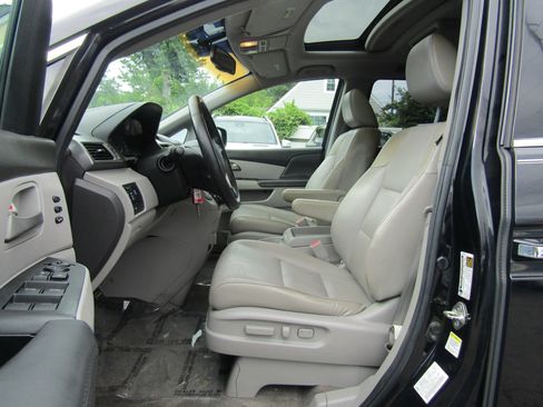 Used 2012 Honda Odyssey Touring image 7