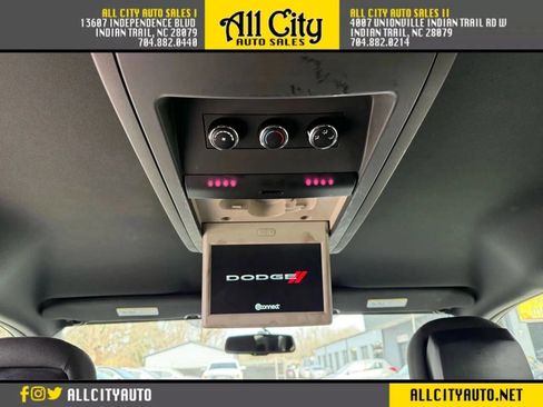 Used 2018 Dodge Grand Caravan SE FWD image 27