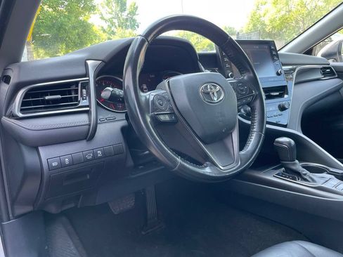 Used 2021 Toyota Camry XSE FWD image 9
