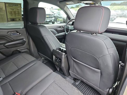 Used 2023 Chevrolet Colorado Z71 w/ Z71 Convenience Package 2 AWD/4WD image 21