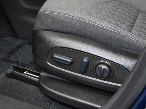 Used 2023 Chevrolet Equinox LT image 12