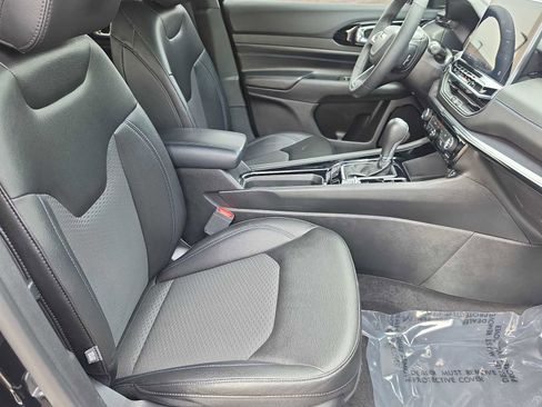 Used 2025 Jeep Compass Latitude w/ Convenience Group image 18