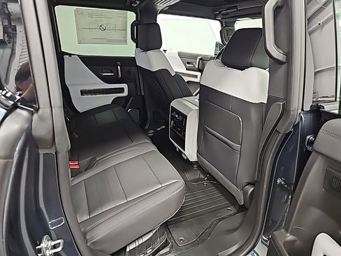 New 2025 GMC Hummer EV 3X w/ Extreme Off-Road Package image 39