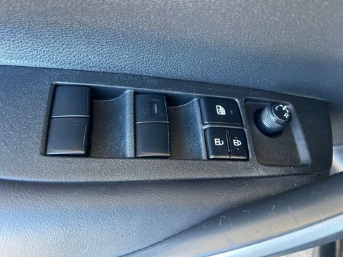 Used 2020 Toyota Corolla SE FWD image 47