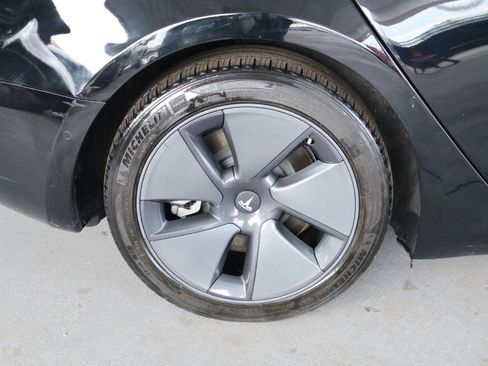 Used 2022 Tesla Model 3 RWD image 5