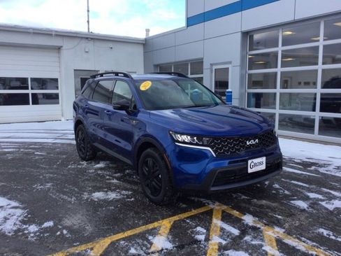 Used 2023 Kia Sorento X-Line EX image 2