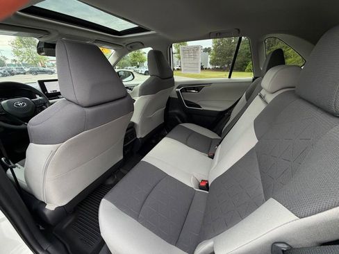 Used 2025 Toyota RAV4 XLE w/ Convenience Package FWD image 23