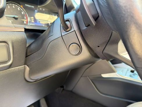 Used 2020 Ford Explorer Limited w/ Hybrid Equipment Group 310A image 46