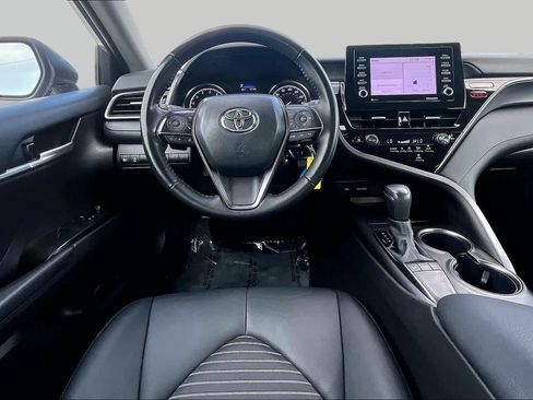 Used 2024 Toyota Camry SE FWD image 6
