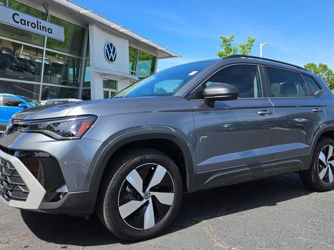 Certified 2025 Volkswagen Taos S AWD/4WD image 1