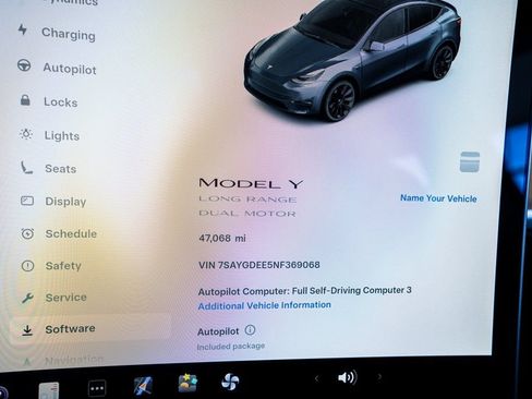 Used 2022 Tesla Model Y Long Range image 59