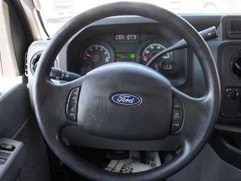 Used 2019 Ford E-350 and Econoline 350 Super Duty image 26