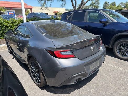 Used 2023 Toyota GR86 Premium w/ ALL Weather Mat Package (TMS) RWD image 10
