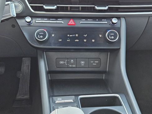 Used 2025 Hyundai Sonata SEL FWD image 13