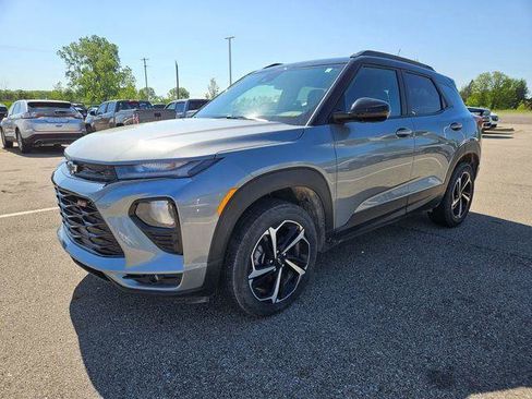 Certified 2023 Chevrolet TrailBlazer RS w/ Convenience Package AWD/4WD image 3