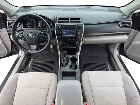 Used 2017 Toyota Camry LE image 13