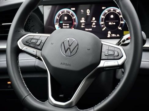 New 2026 Volkswagen Tiguan SE AWD/4WD image 21