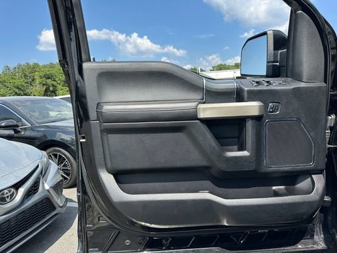 Used 2018 Ford F150 Lariat w/ Equipment Group 502A Luxury AWD/4WD image 10