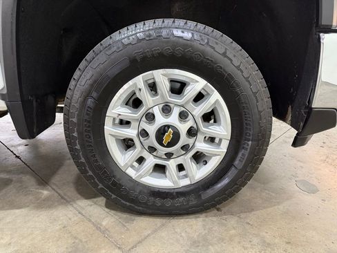 Used 2024 Chevrolet Silverado 2500 LT image 16