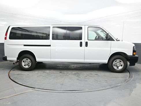 Used 2024 Chevrolet Express 3500 LS RWD image 8