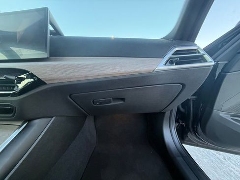 Used 2025 BMW 330i xDrive Sedan image 31