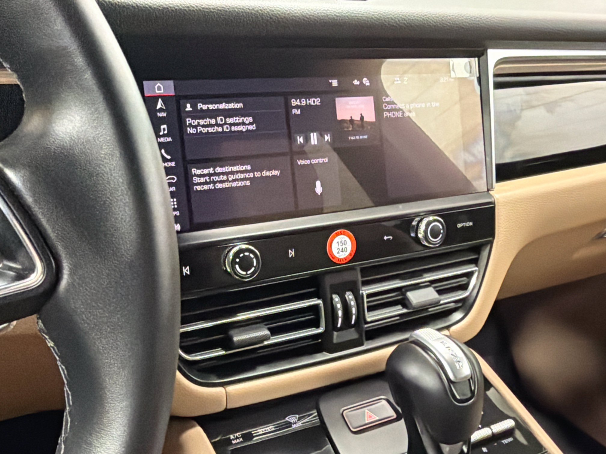 Certified 2026 Porsche Macan AWD/4WD image 26