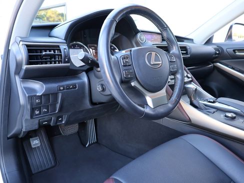 Used 2017 Lexus IS 200t image 39