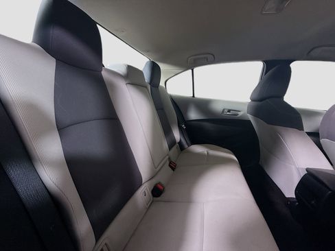 Used 2020 Toyota Corolla LE image 26
