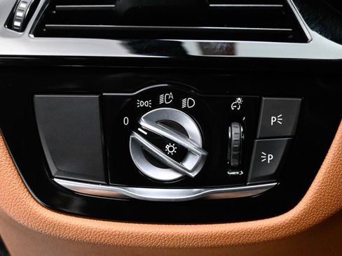 Used 2023 BMW 530e xDrive w/ Premium Package image 63