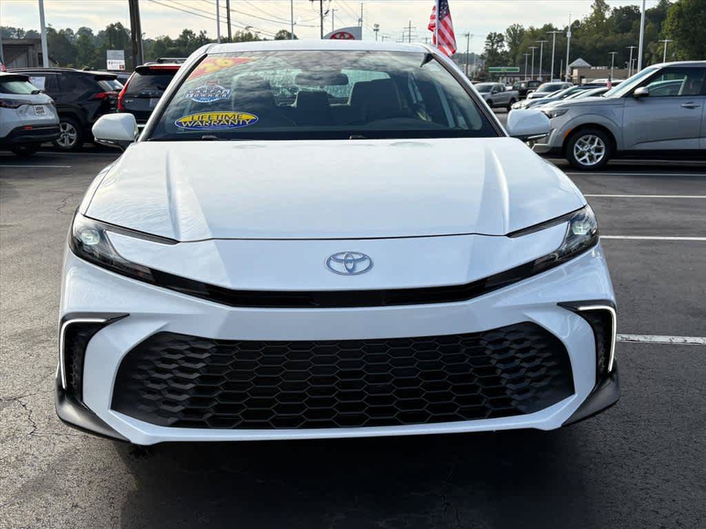 Used 2026 Toyota Camry SE FWD image 21