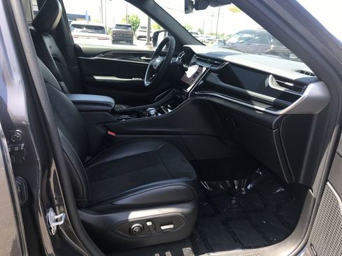 Used 2022 Jeep Grand Cherokee Trailhawk AWD/4WD image 15