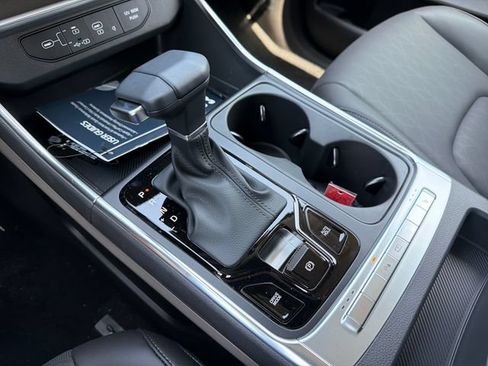 New 2026 Kia Carnival EX FWD image 15
