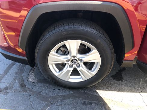 Used 2019 Toyota RAV4 XLE w/ Convenience Package AWD/4WD image 28