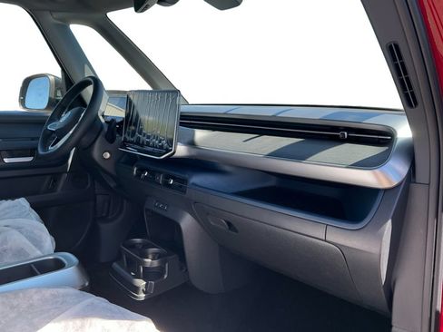 New 2025 Volkswagen ID. Buzz Pro S Plus AWD/4WD image 18