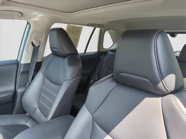 Certified 2020 Toyota RAV4 Limited w/ Limited Grade Weather Package AWD/4WD image 14