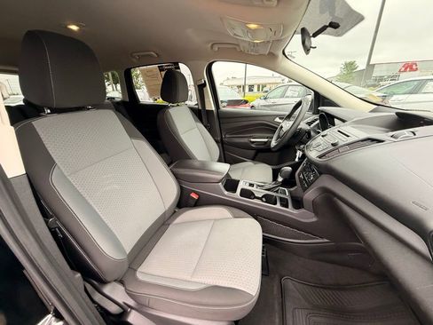 Used 2017 Ford Escape SE AWD/4WD image 36
