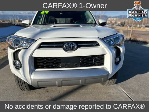 Used 2024 Toyota 4Runner TRD Off-Road Premium image 2