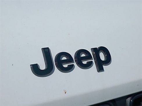 New 2025 Jeep Grand Cherokee Limited w/ Luxury Tech Group II image 18