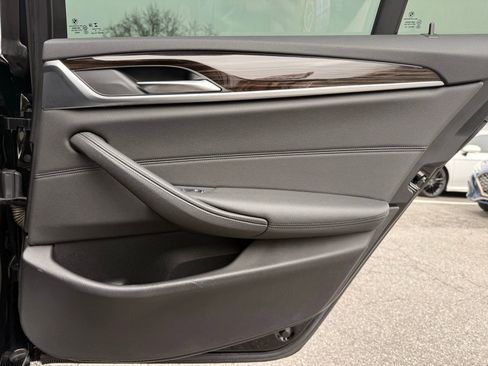 Used 2019 BMW 530i xDrive image 31