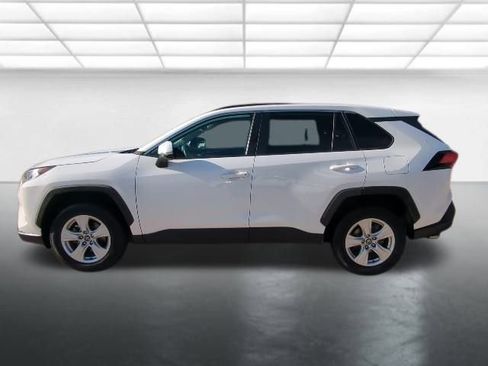 Used 2020 Toyota RAV4 XLE image 24