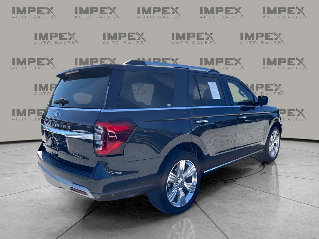 Used 2024 Ford Expedition Platinum AWD/4WD image 5