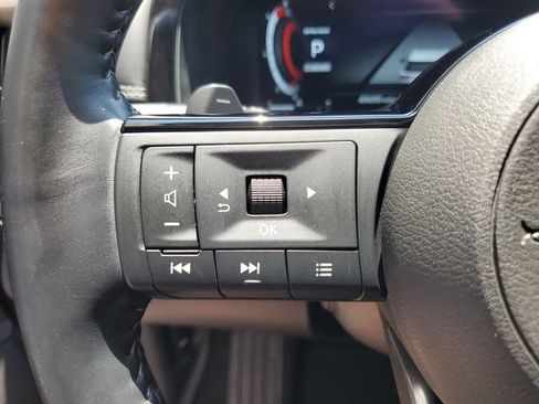 Certified 2024 Nissan Pathfinder Platinum w/ Black Appearance Package FWD image 21