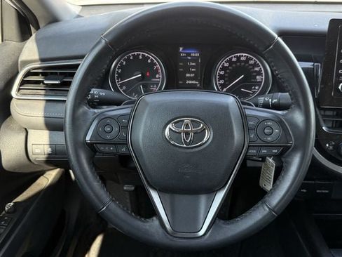 Used 2023 Toyota Camry SE FWD image 12