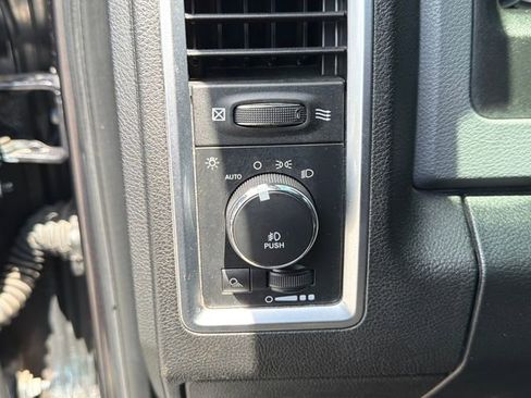 Used 2015 RAM 1500 Lone Star RWD image 22