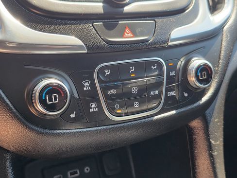 Used 2019 Chevrolet Equinox LT AWD/4WD image 42
